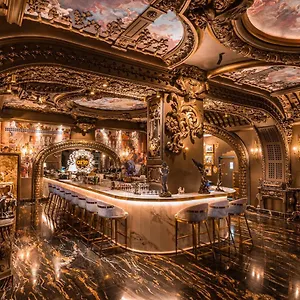 Apartahotel Arte By Thomas Chan *****